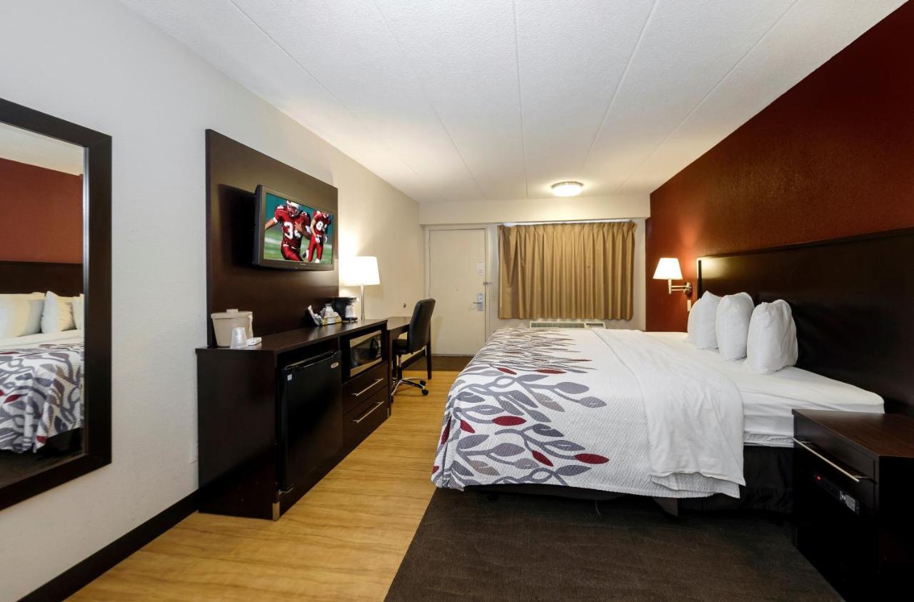 Red Roof Inn Lansing East - Msu Bagian luar foto